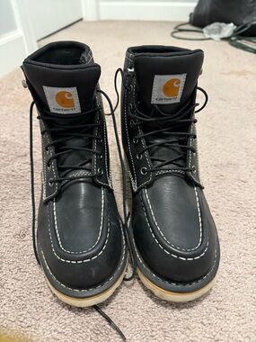 Carhartt woman’s 7.5 boots